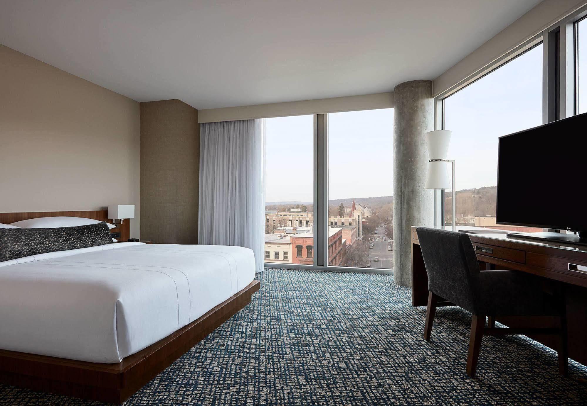 อีทากา แมริออท ดาวน์ทาวน์ ออน เดอะ คอมมอน Hotel อิทากา ภายนอก รูปภาพ